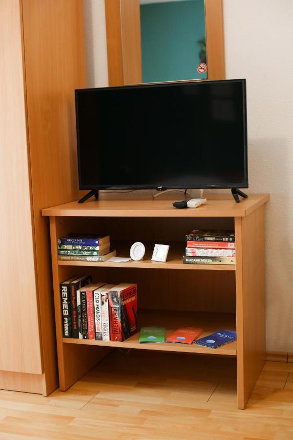 Studio Laura-Spacious Studio On The Main Beach ماكارسكا المظهر الخارجي الصورة