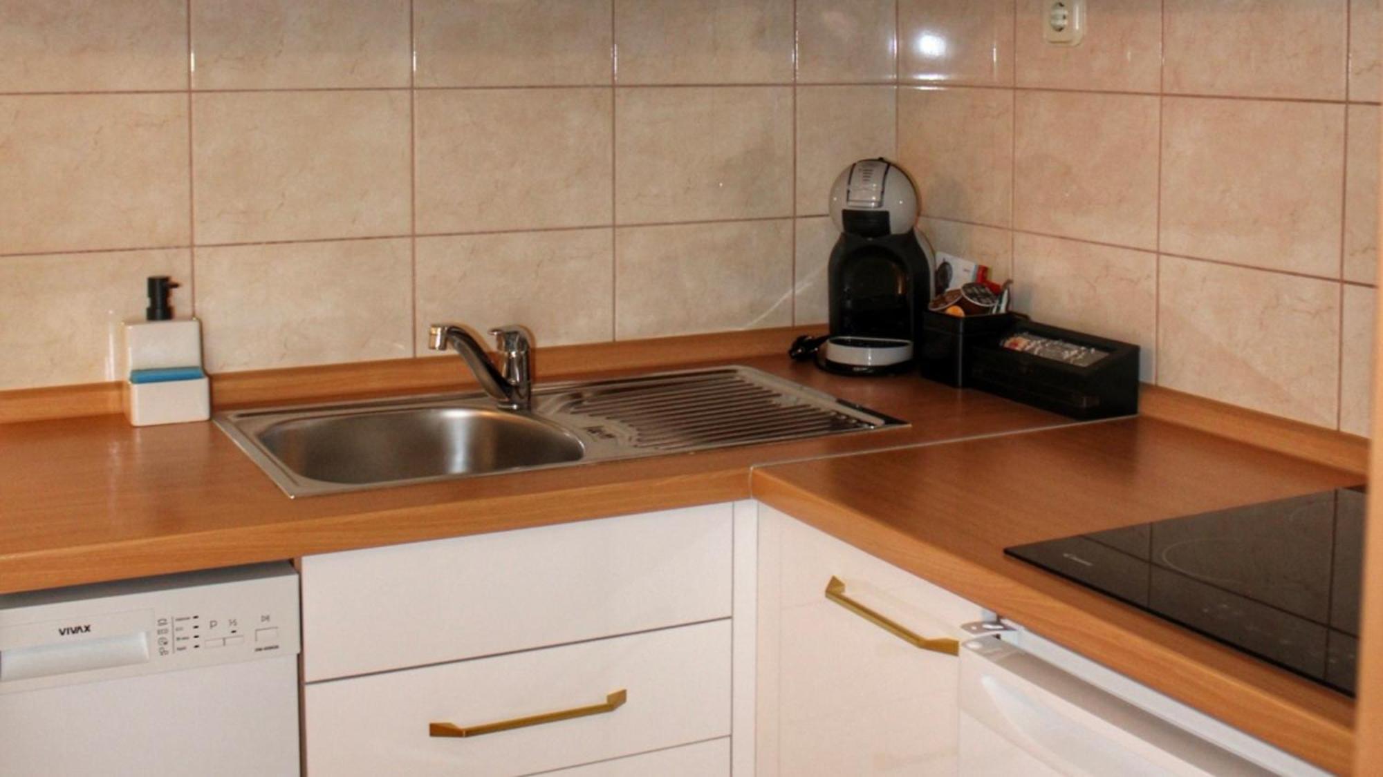 Studio Laura-Spacious Studio On The Main Beach ماكارسكا المظهر الخارجي الصورة